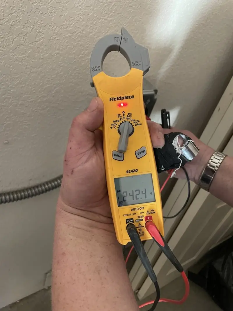 Voltage testing with clamp meter during Generator Installation in Rockwood